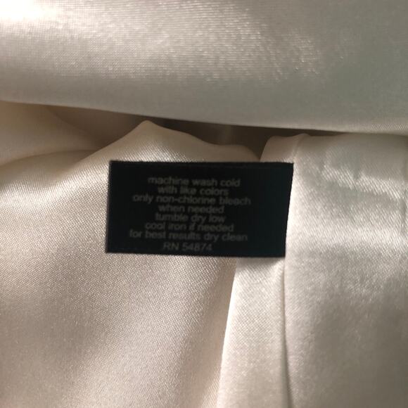 NWT The Limited Cream Chiffon Ruffle Skirt Size 6 Party Event - Picture 9 of 10